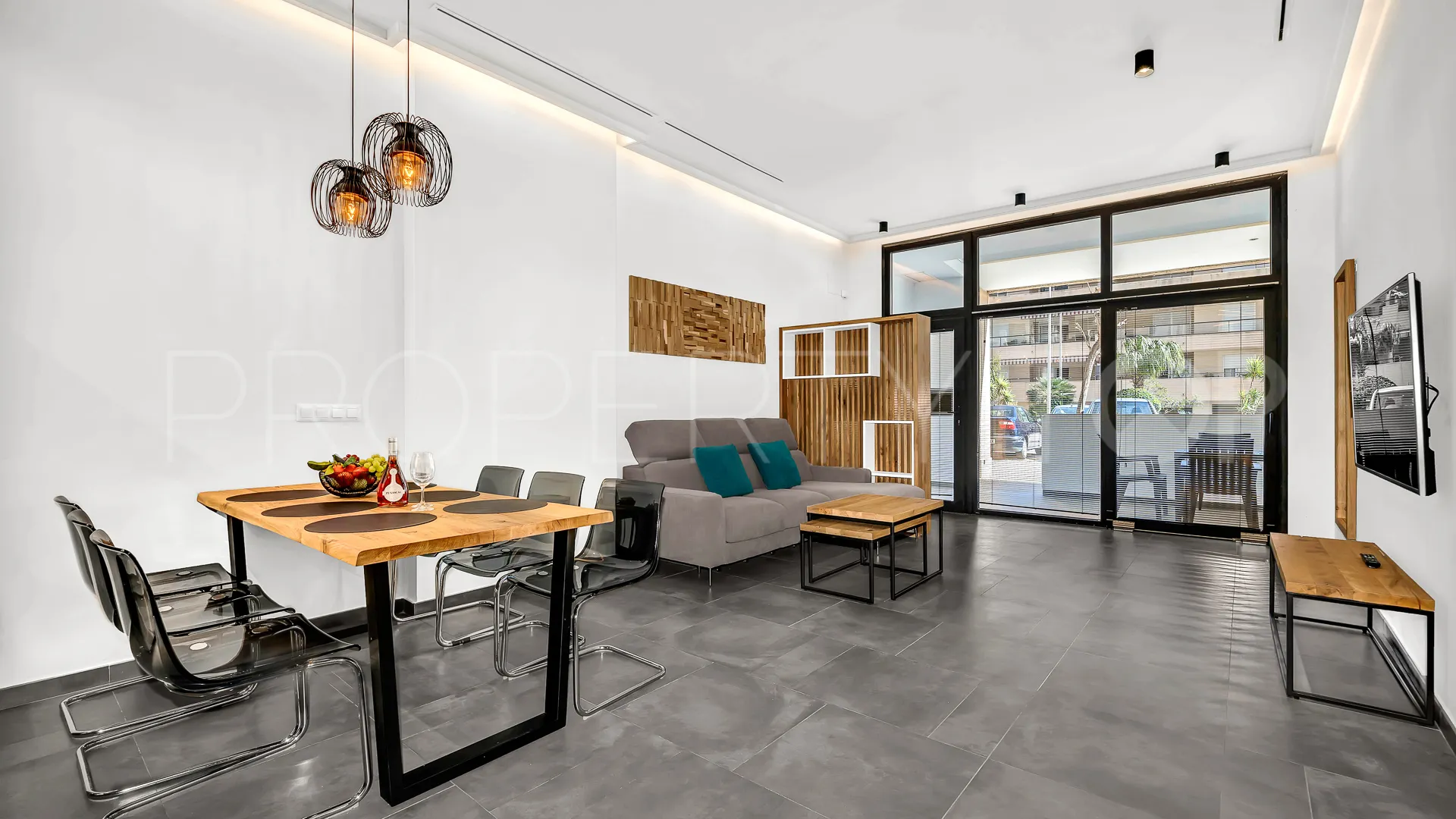 Torrequebrada hotel for sale