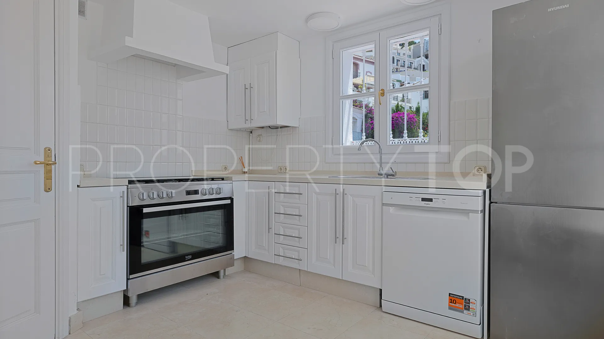 Benahavis, adosado con 3 dormitorios a la venta