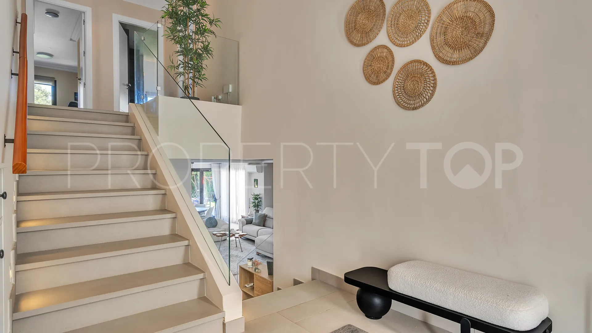Villa en venta con 4 dormitorios en Guadalmina Alta