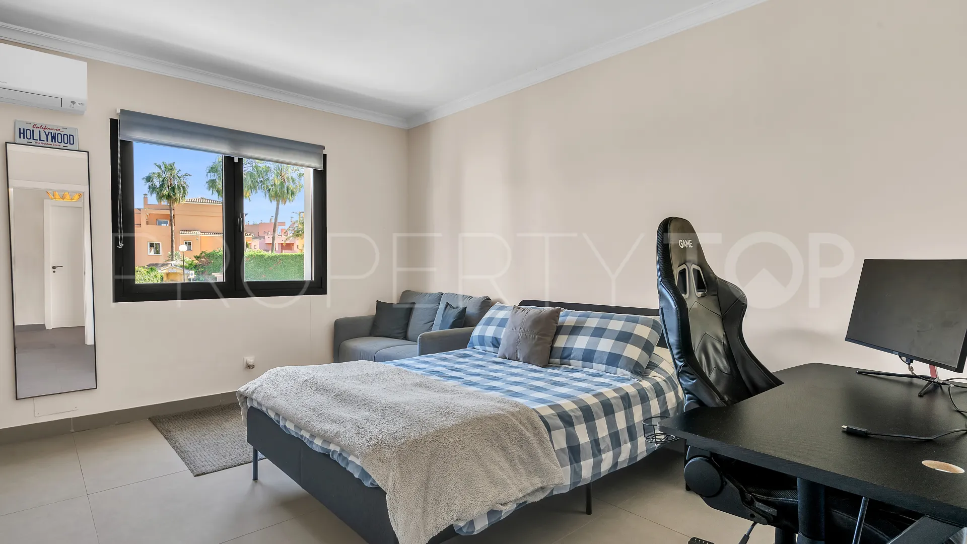 Villa en venta con 4 dormitorios en Guadalmina Alta