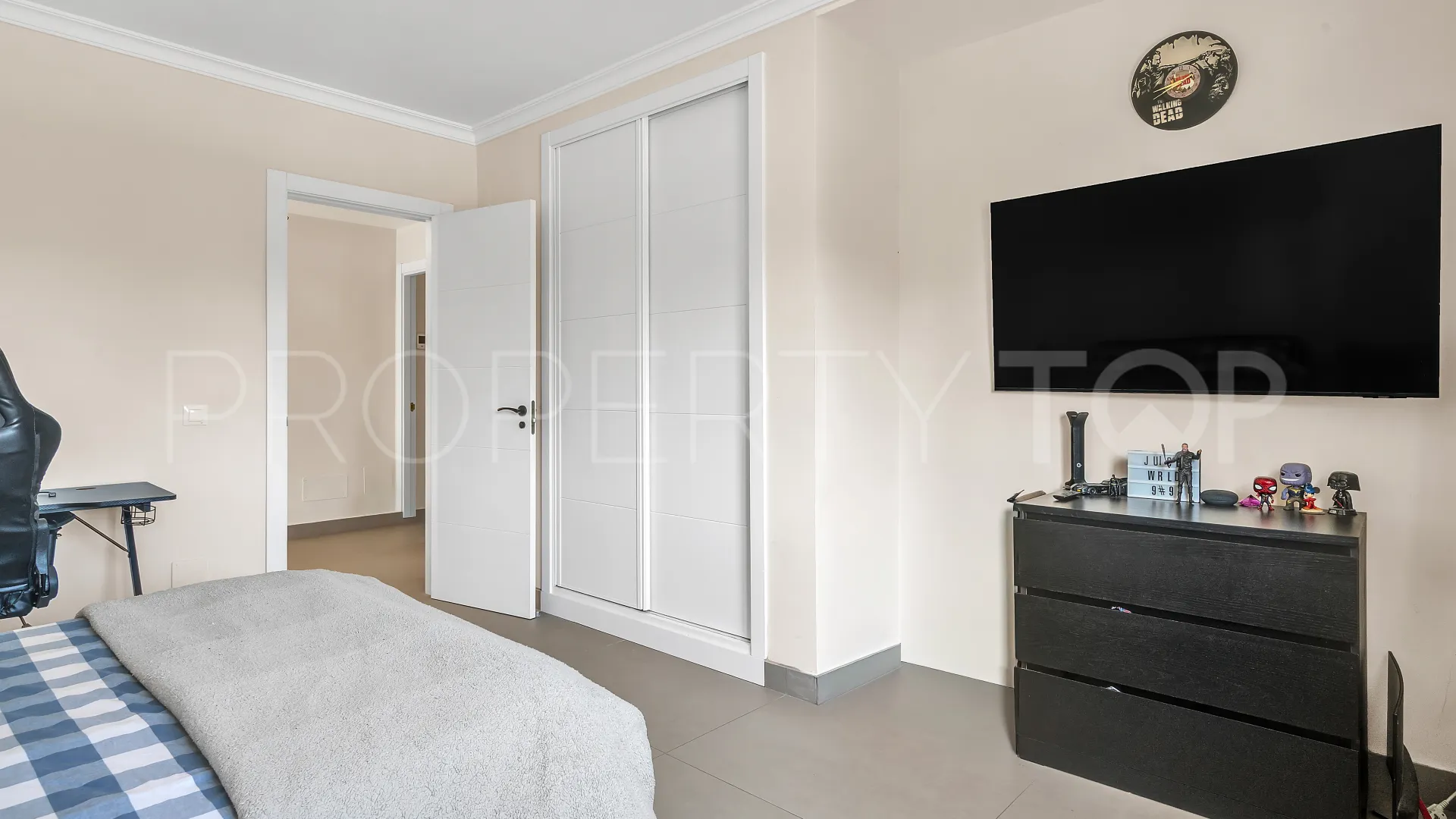 Villa en venta con 4 dormitorios en Guadalmina Alta