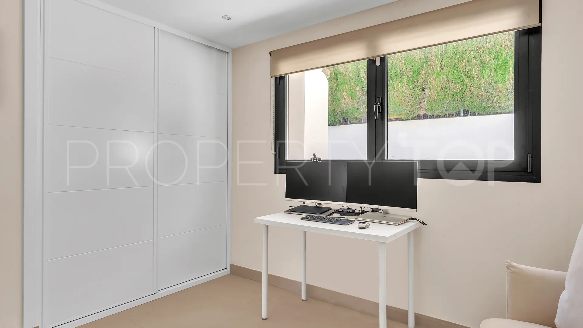 Villa en venta con 4 dormitorios en Guadalmina Alta