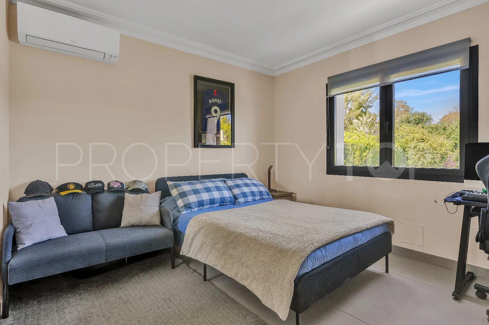 Villa en venta con 4 dormitorios en Guadalmina Alta