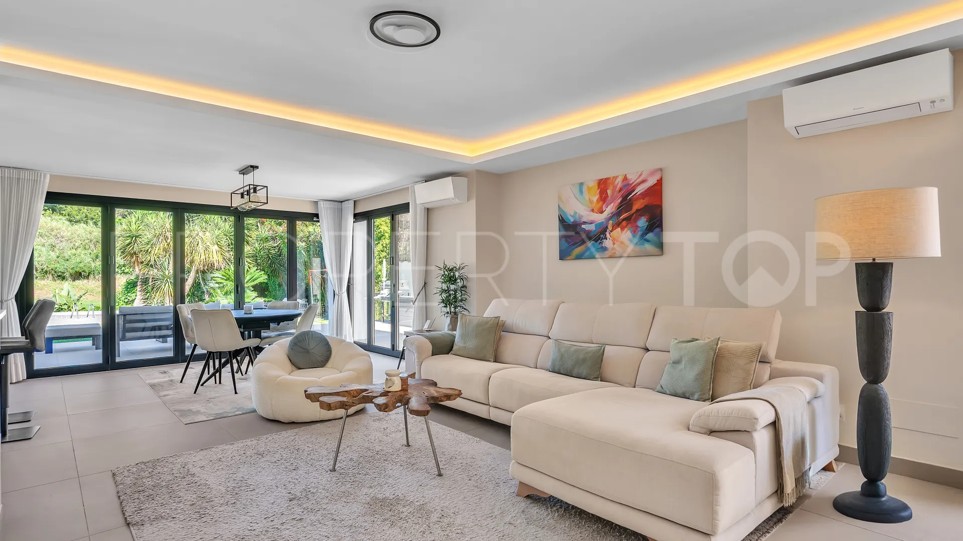 Villa en venta con 4 dormitorios en Guadalmina Alta