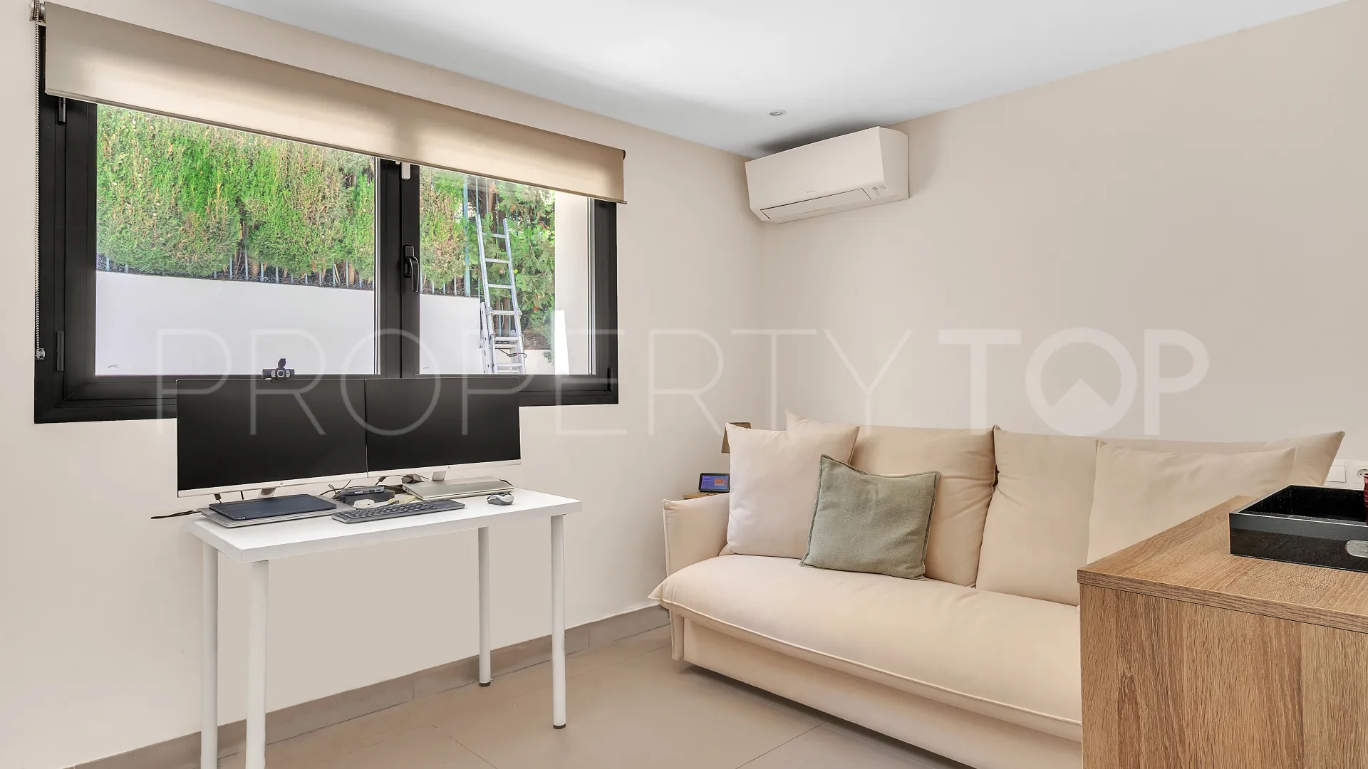 Villa en venta con 4 dormitorios en Guadalmina Alta