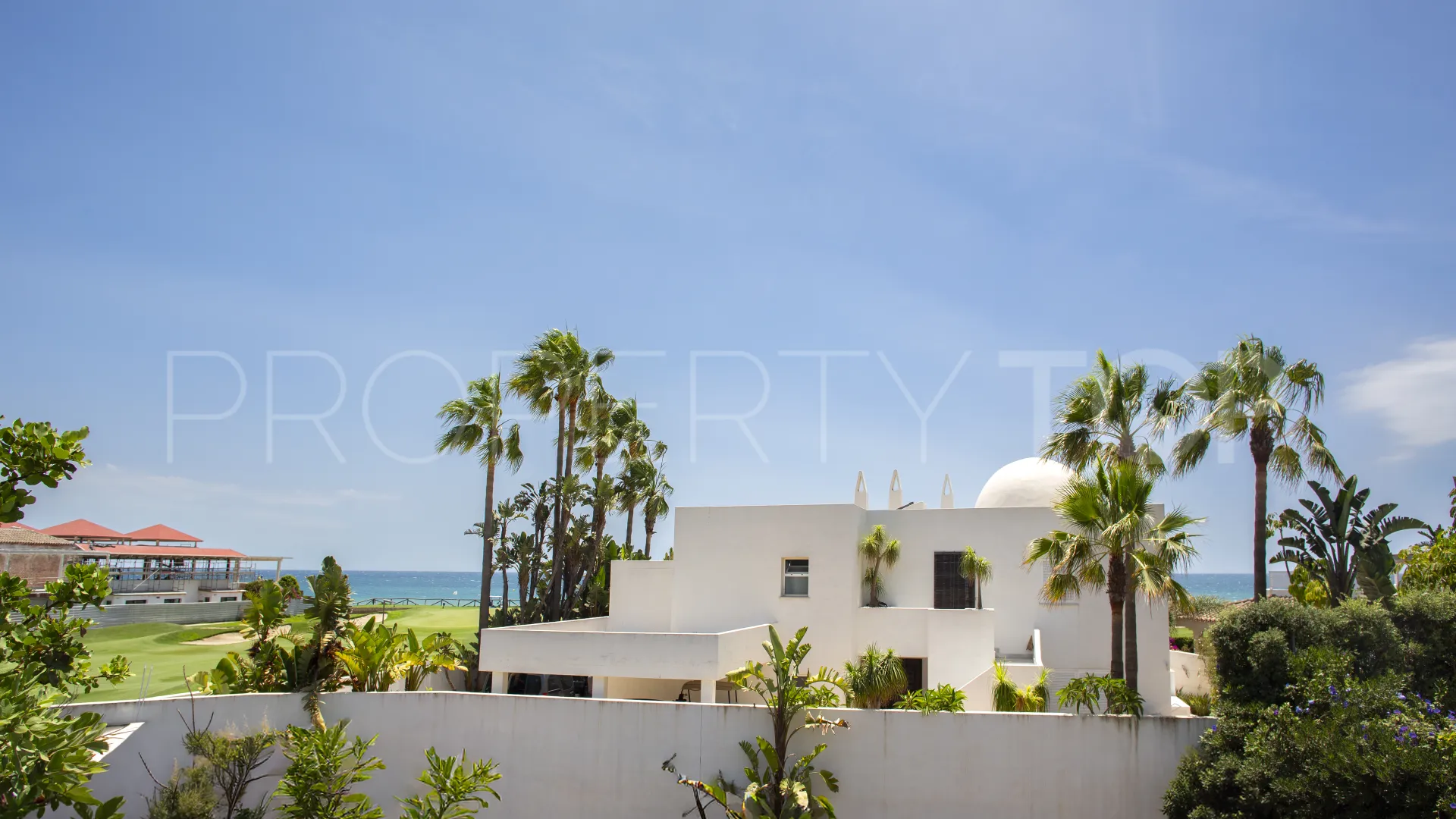 Comprar villa de 4 dormitorios en Guadalmina Baja