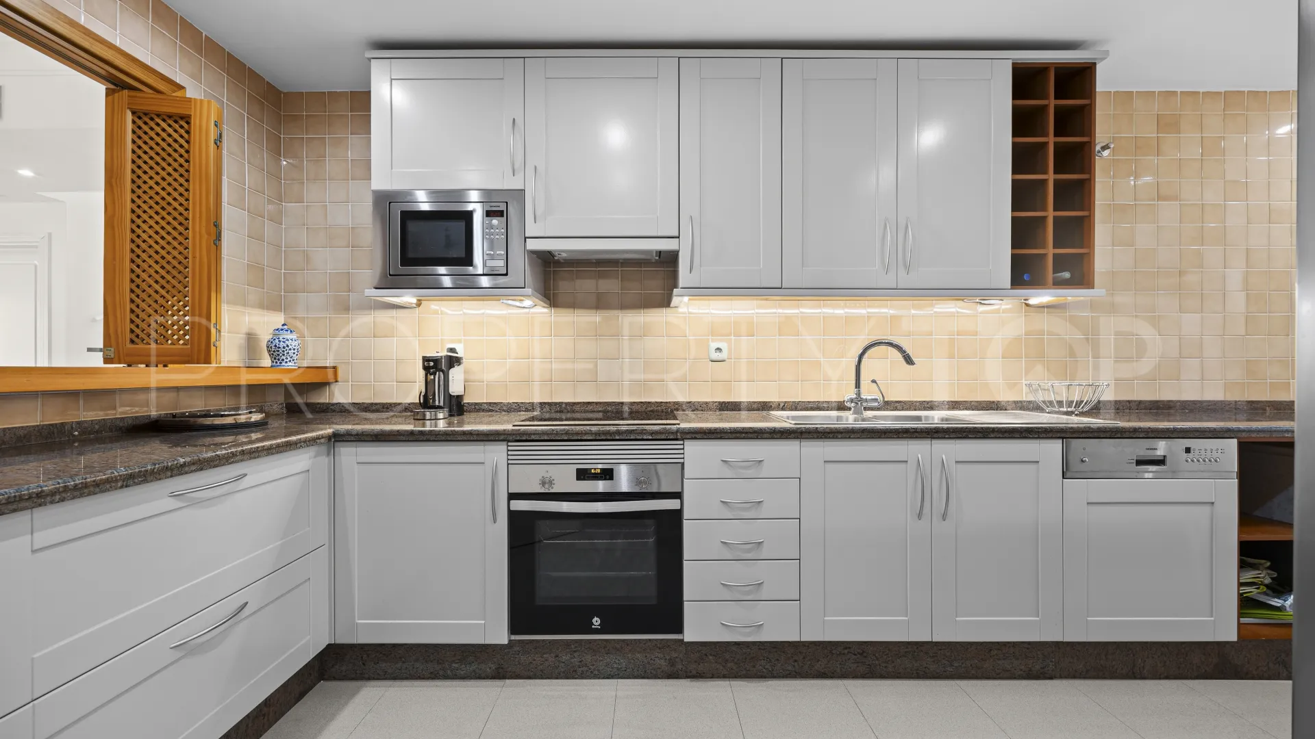 For sale duplex penthouse in Bahia Alcantara with 3 bedrooms