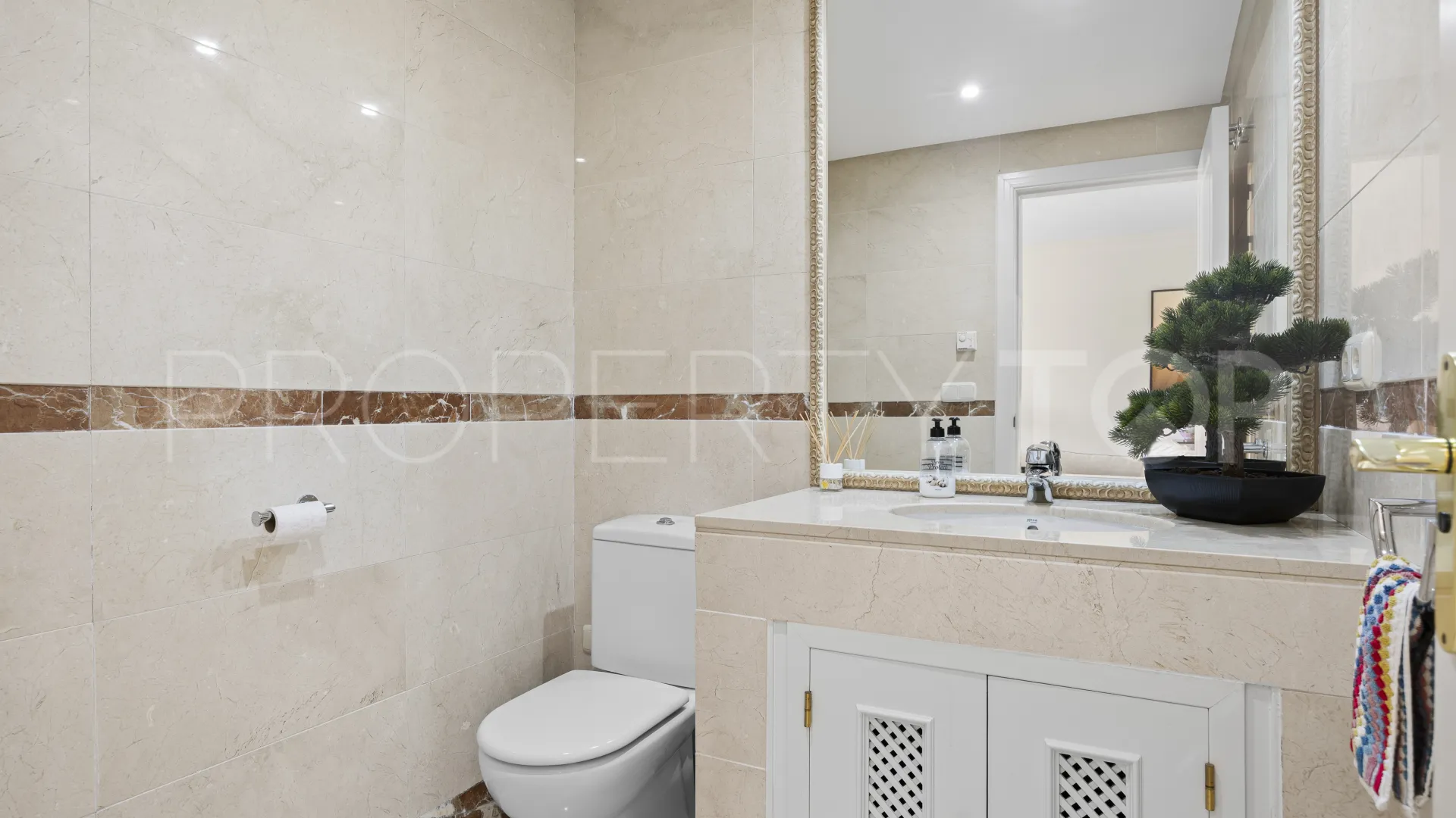 For sale duplex penthouse in Bahia Alcantara with 3 bedrooms