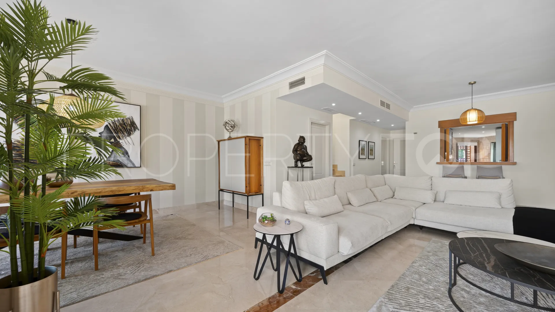 For sale duplex penthouse in Bahia Alcantara with 3 bedrooms