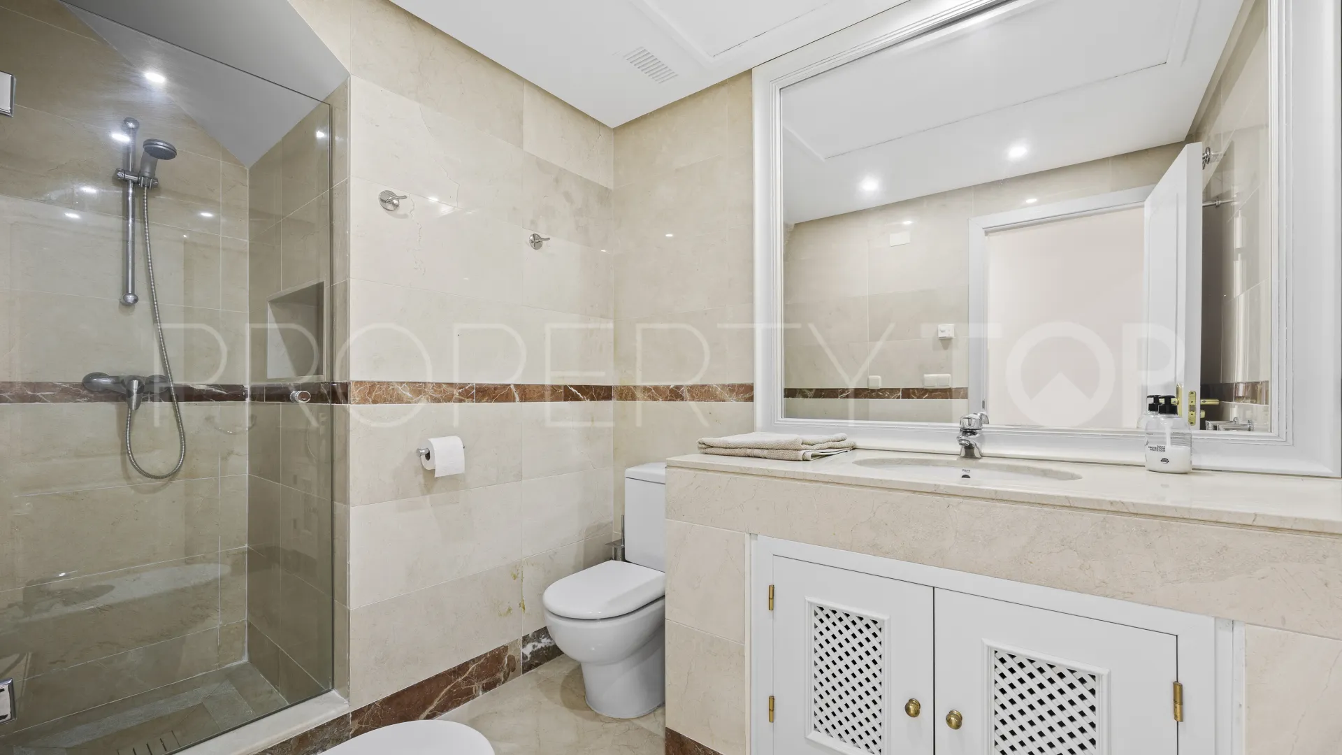 For sale duplex penthouse in Bahia Alcantara with 3 bedrooms