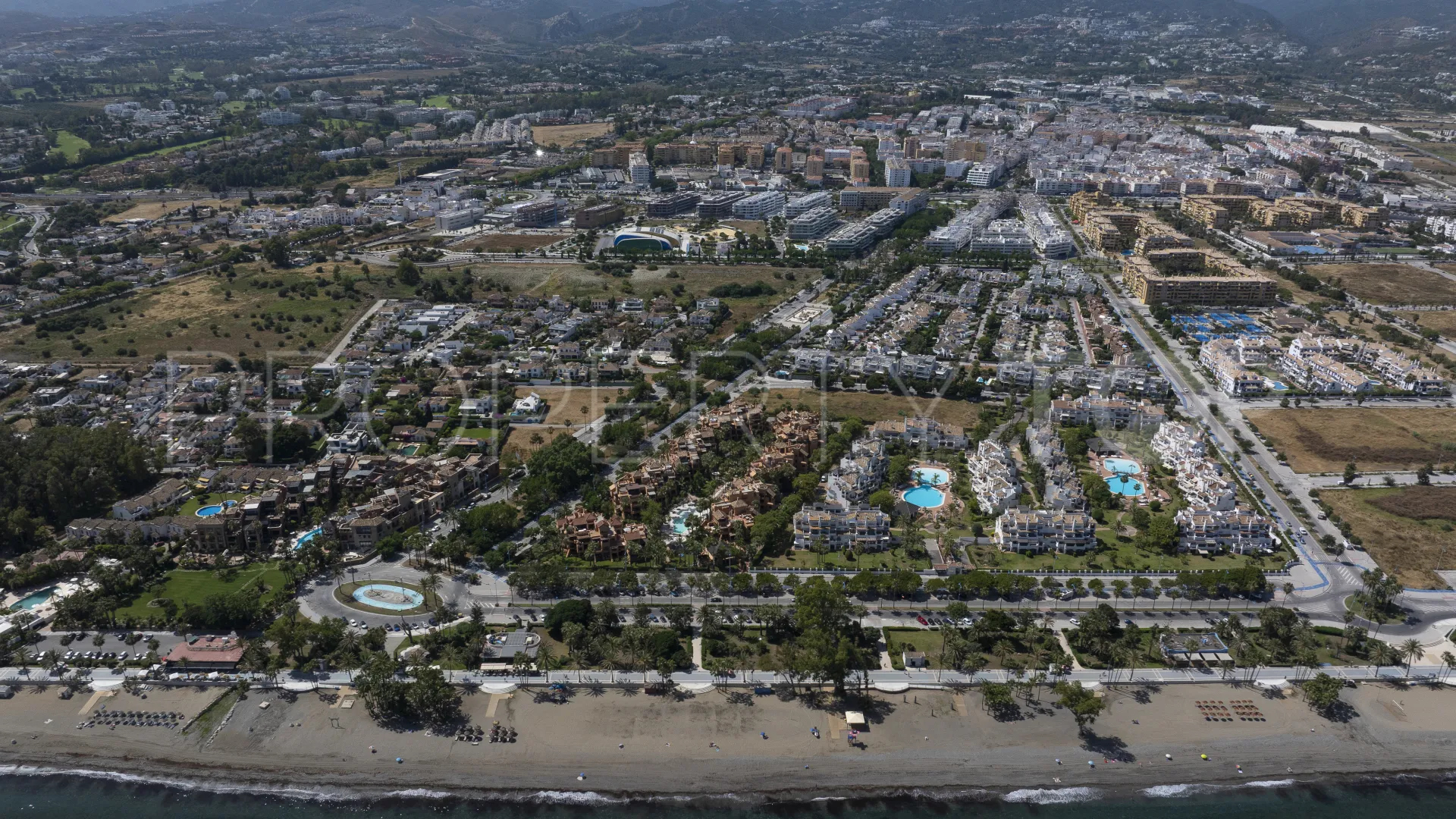 For sale duplex penthouse in Bahia Alcantara with 3 bedrooms