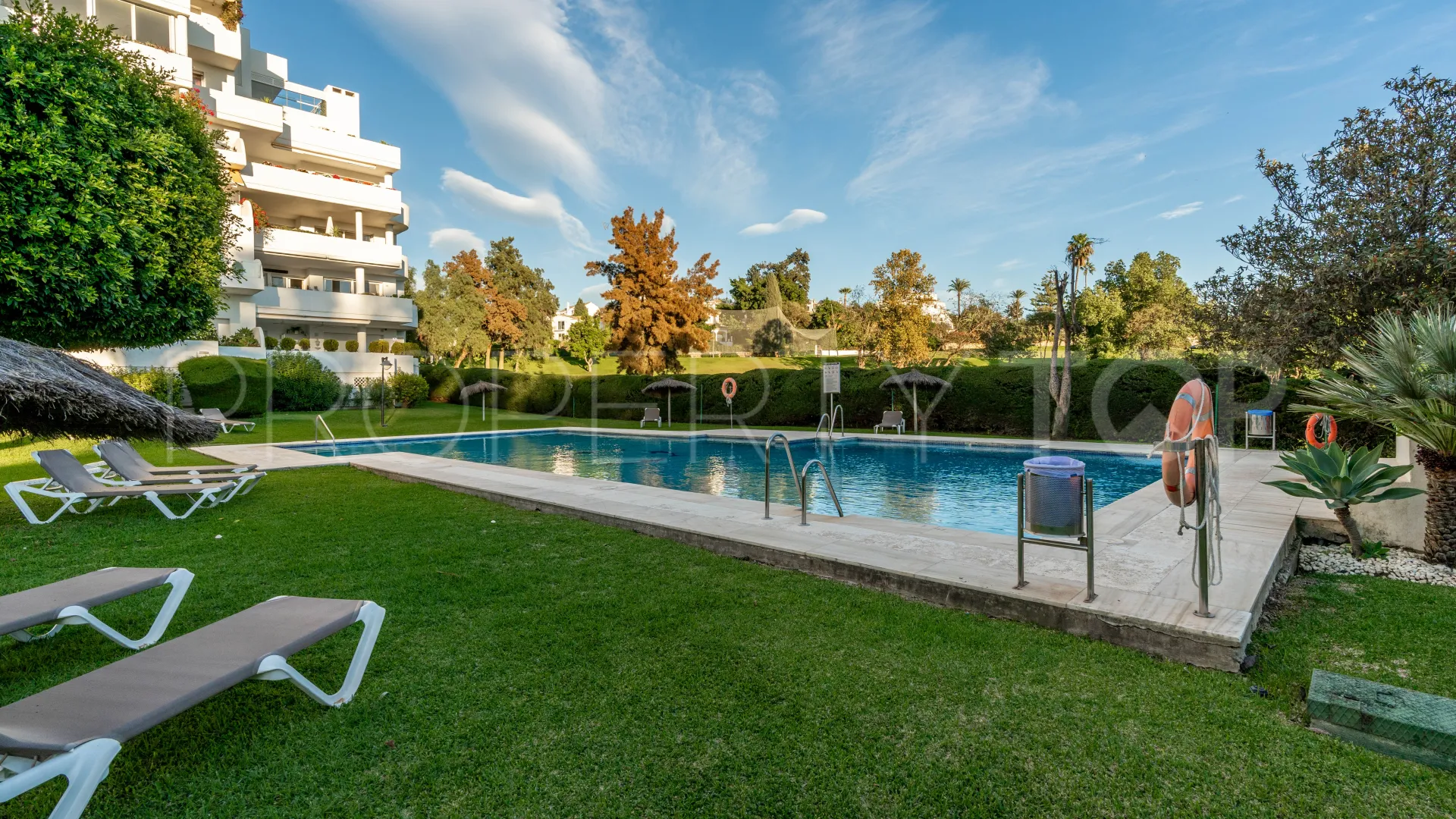 Guadalmina Alta, apartamento en venta de 2 dormitorios