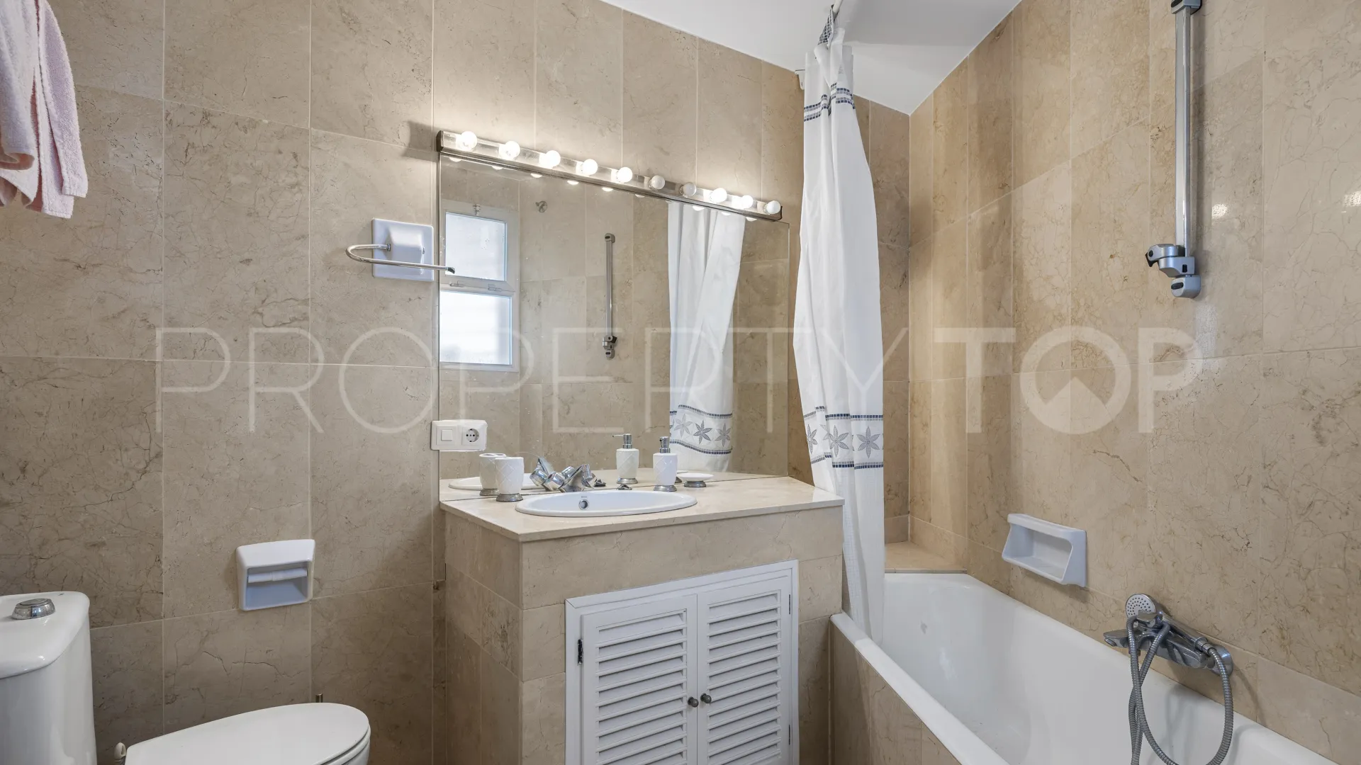 Guadalmina Alta, apartamento en venta de 2 dormitorios