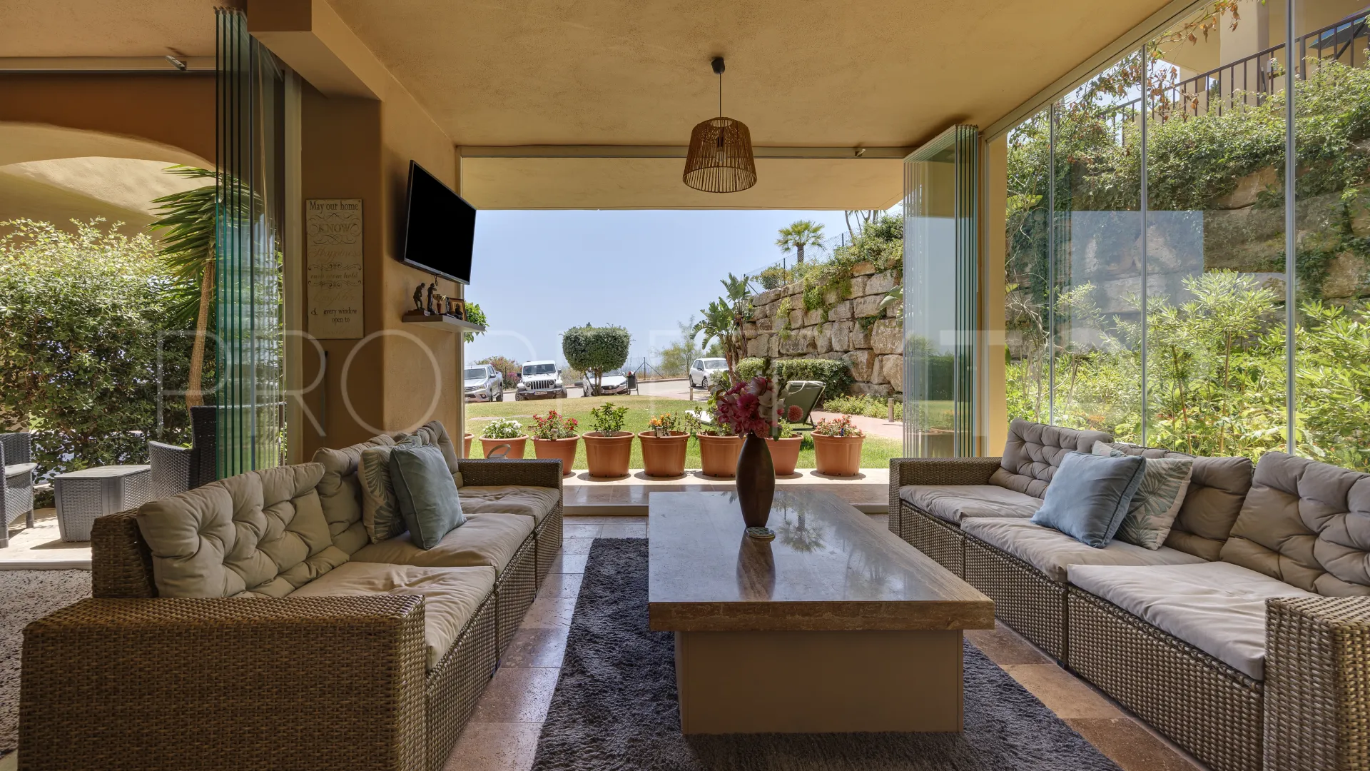 Apartamento a la venta de 3 dormitorios en Benahavis