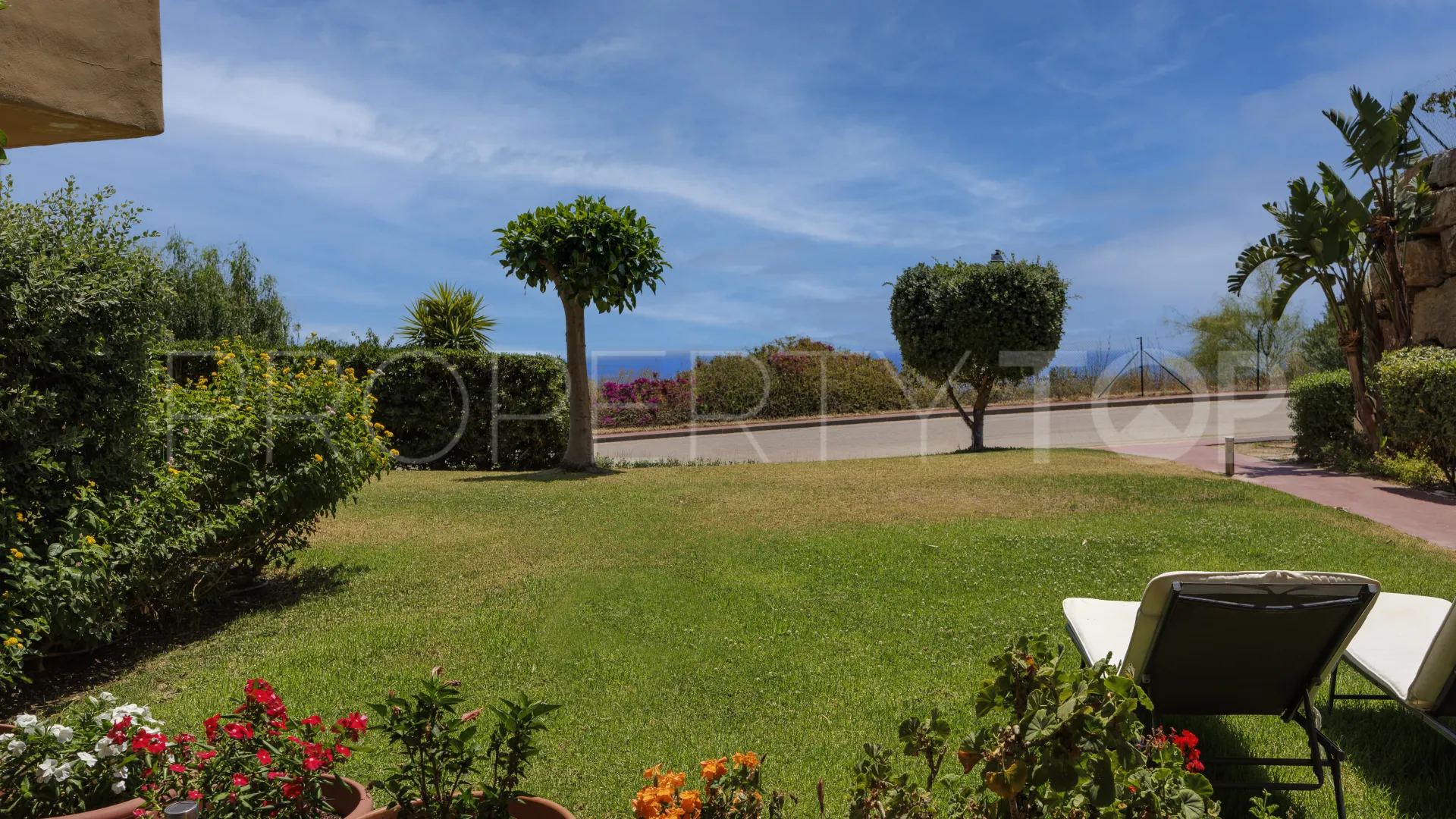 Apartamento a la venta de 3 dormitorios en Benahavis