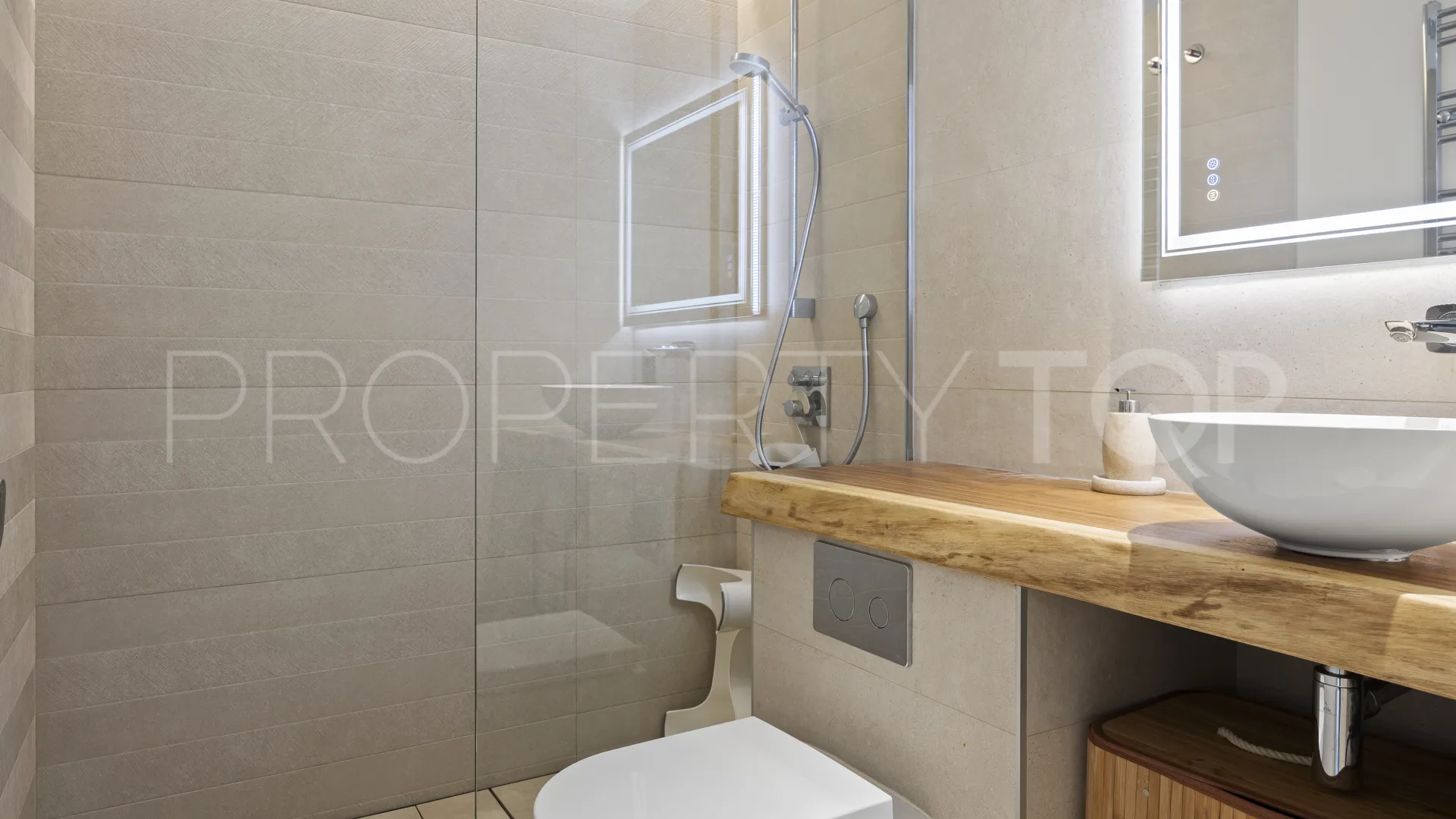 Apartamento en venta con 3 dormitorios en La Reserva