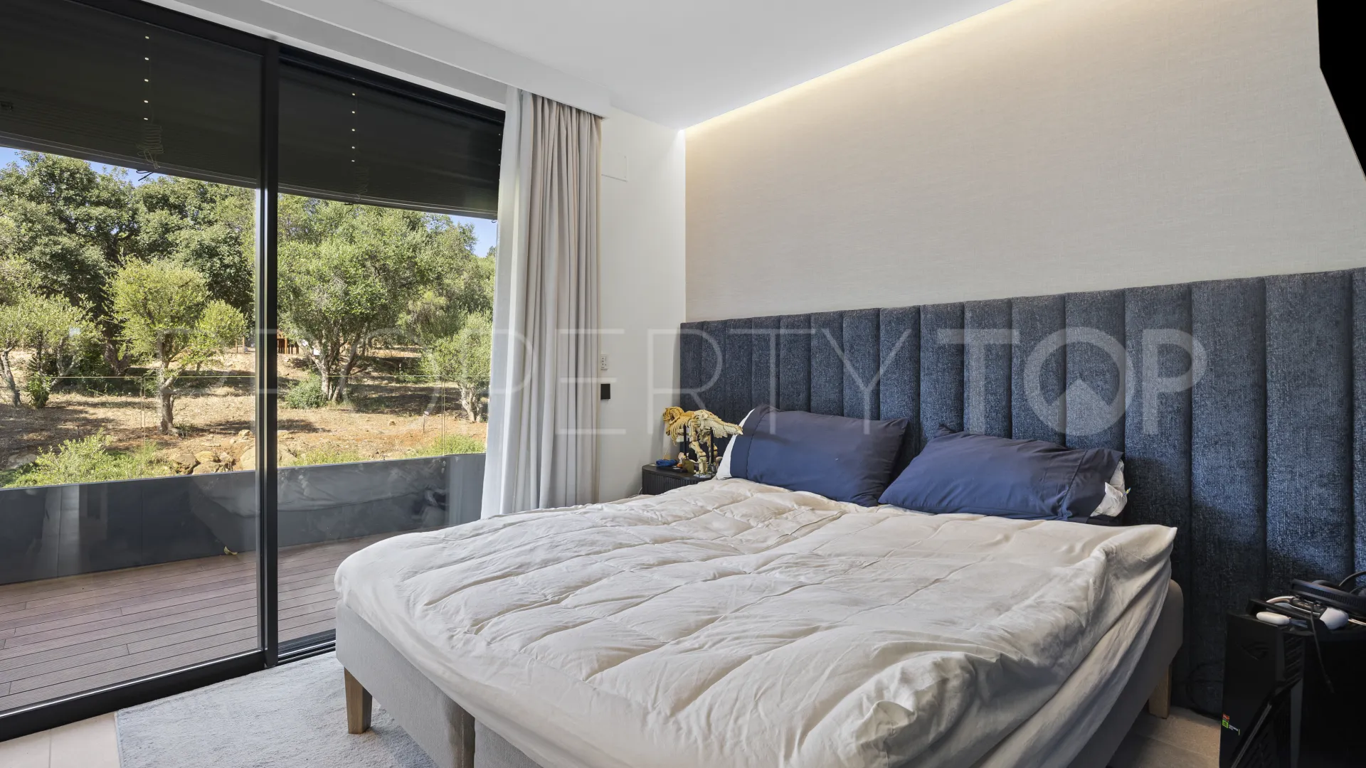 Apartamento en venta con 3 dormitorios en La Reserva