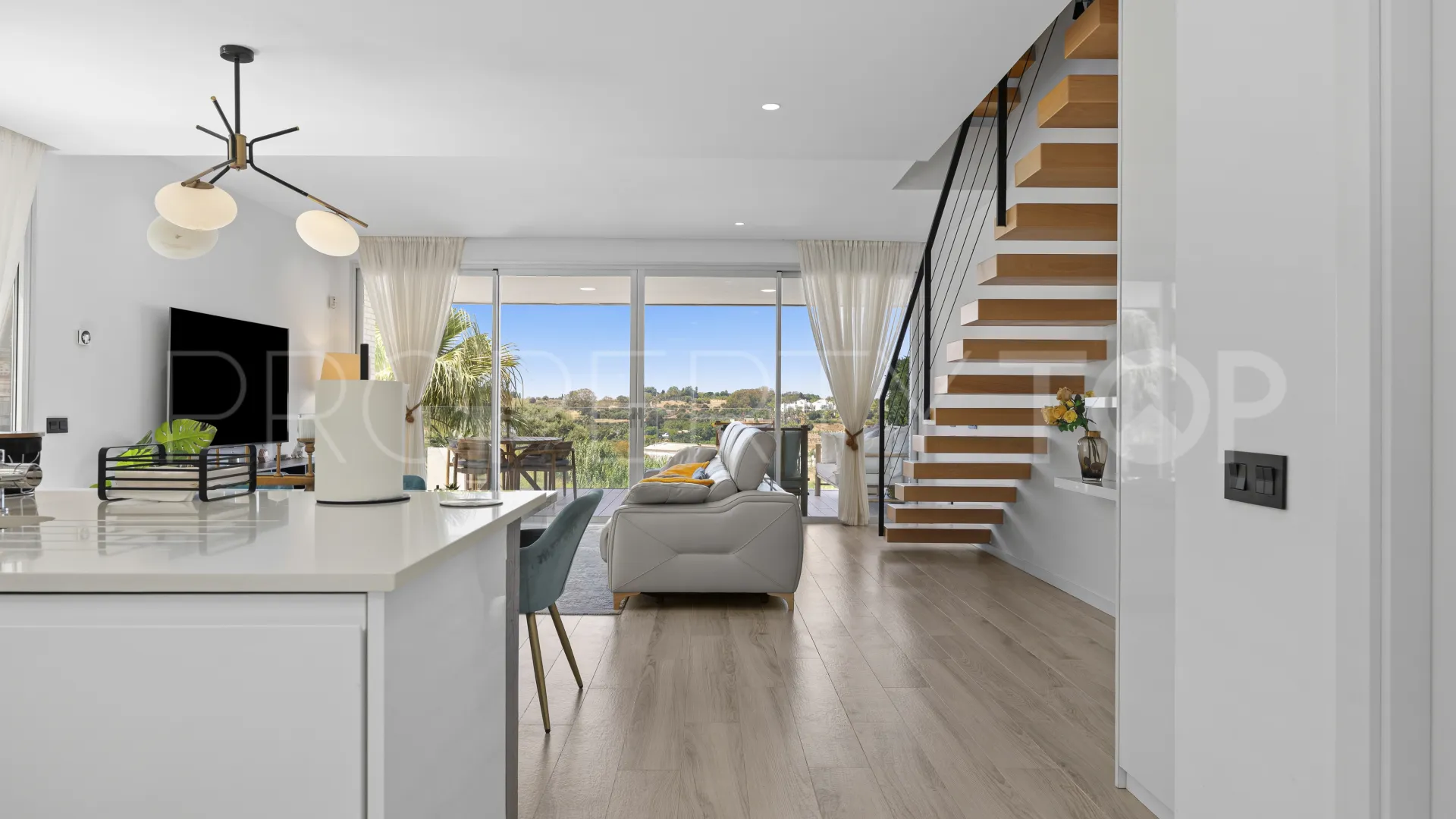 3 bedrooms Estepona town house for sale