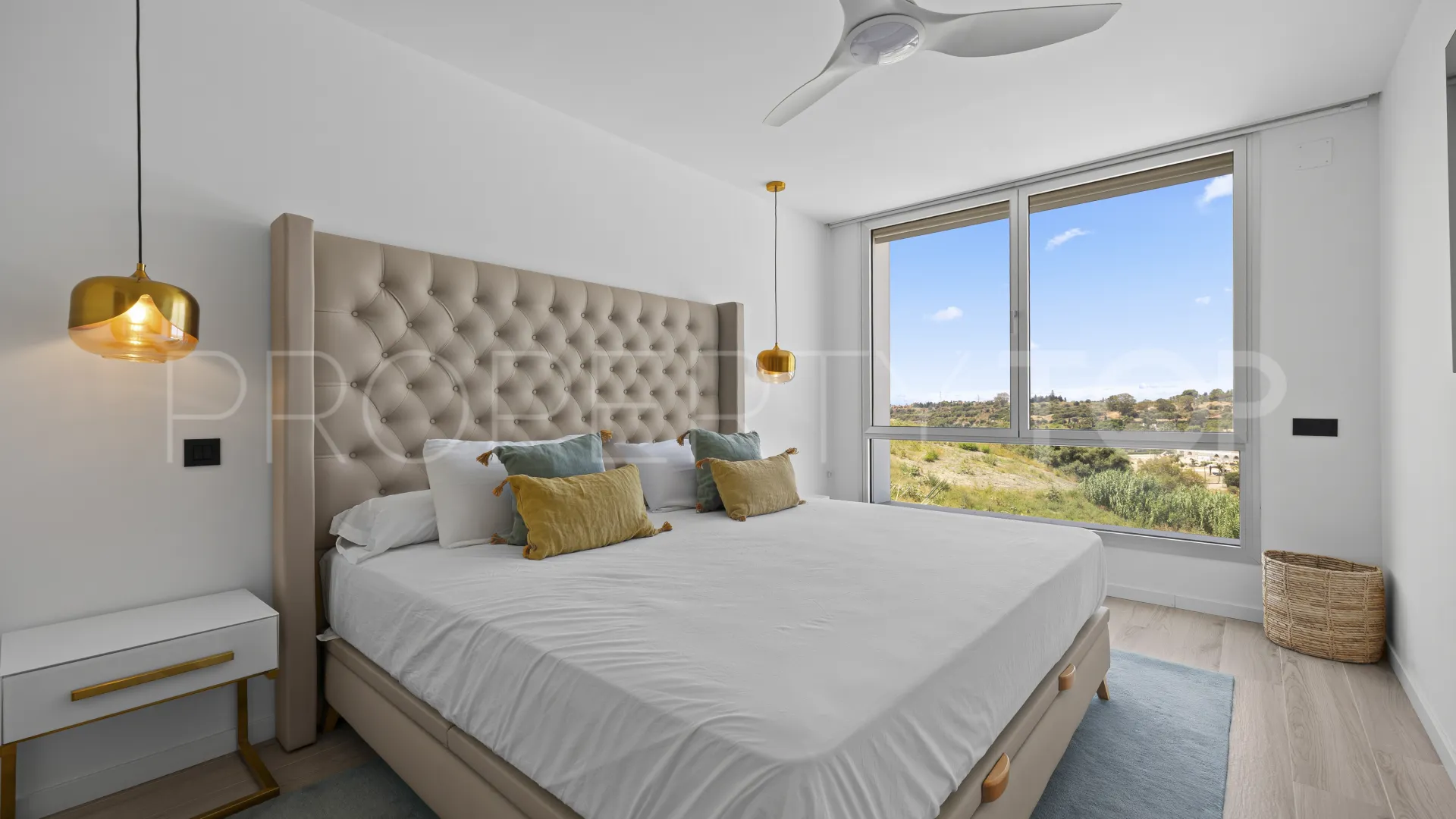 3 bedrooms Estepona town house for sale
