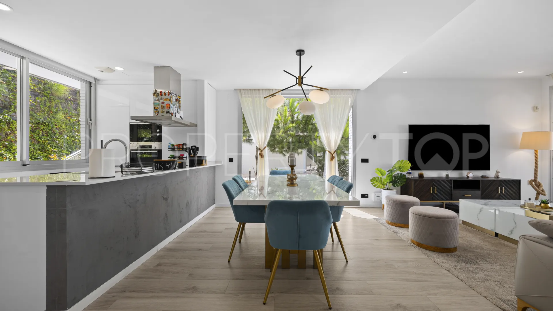 3 bedrooms Estepona town house for sale