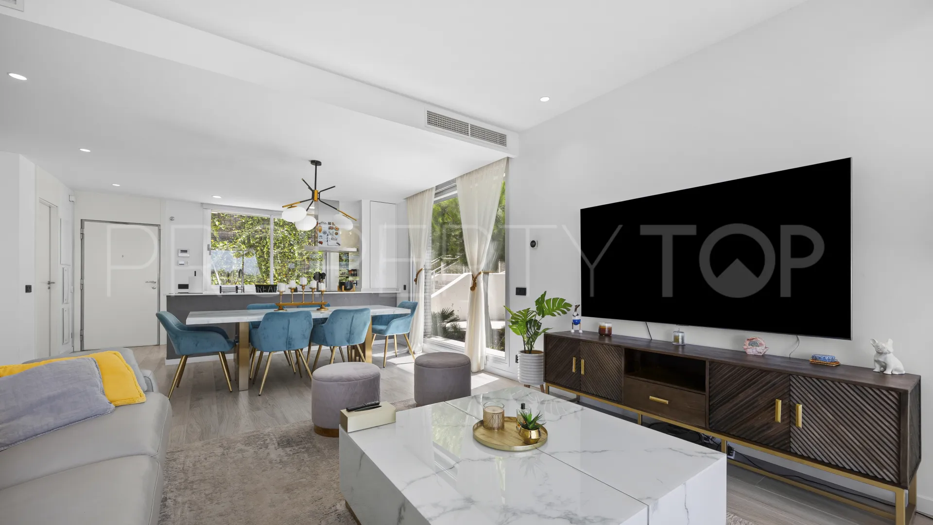 3 bedrooms Estepona town house for sale