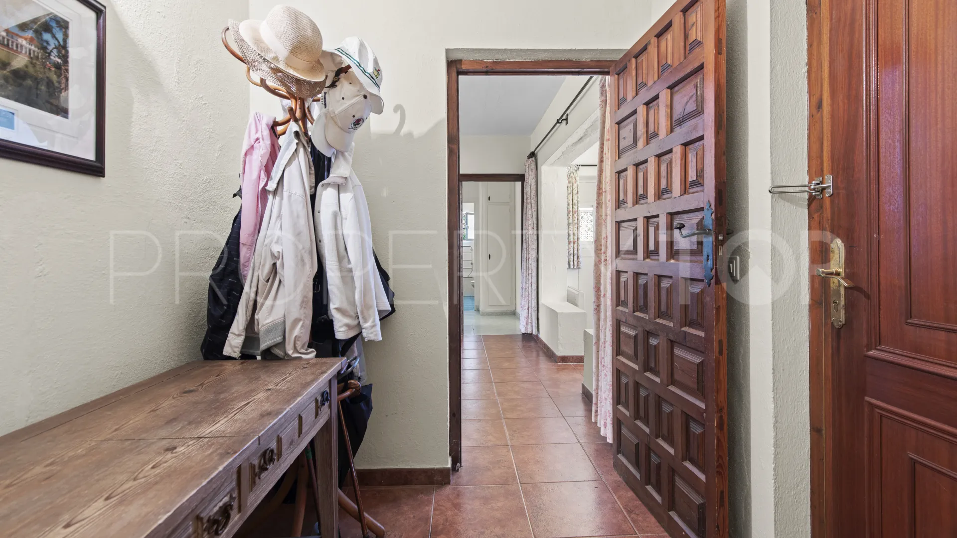 Villa en venta en Guadalmina Baja
