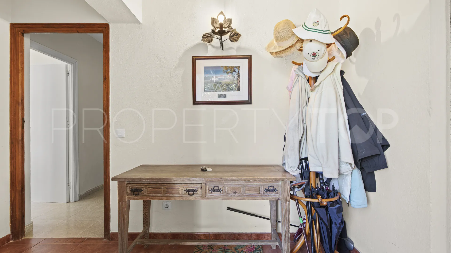 Villa en venta en Guadalmina Baja