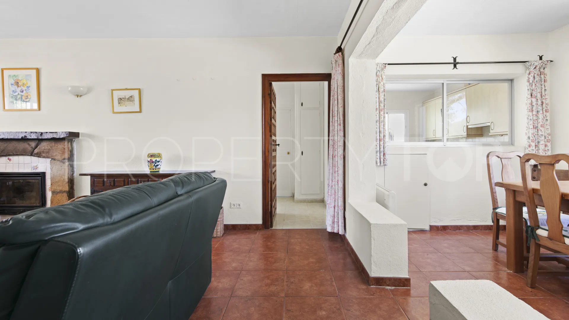 Villa en venta en Guadalmina Baja