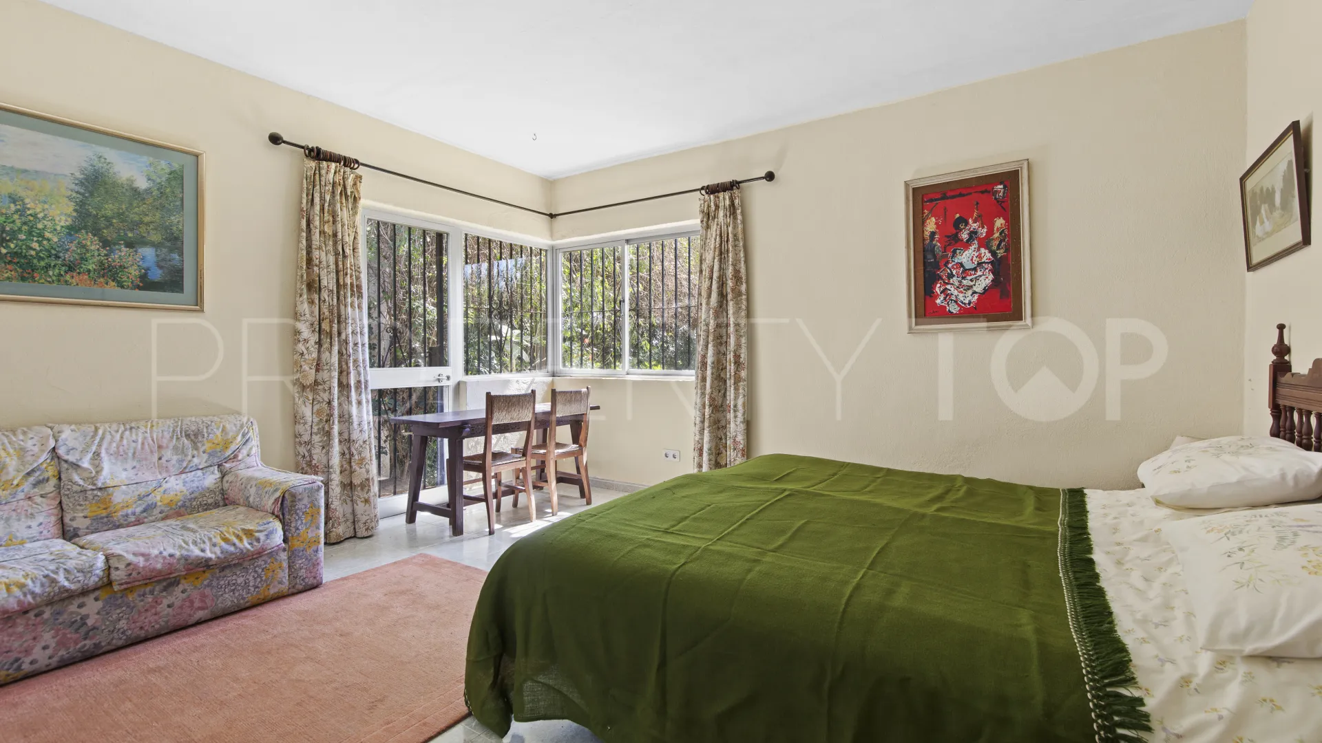 Villa en venta en Guadalmina Baja