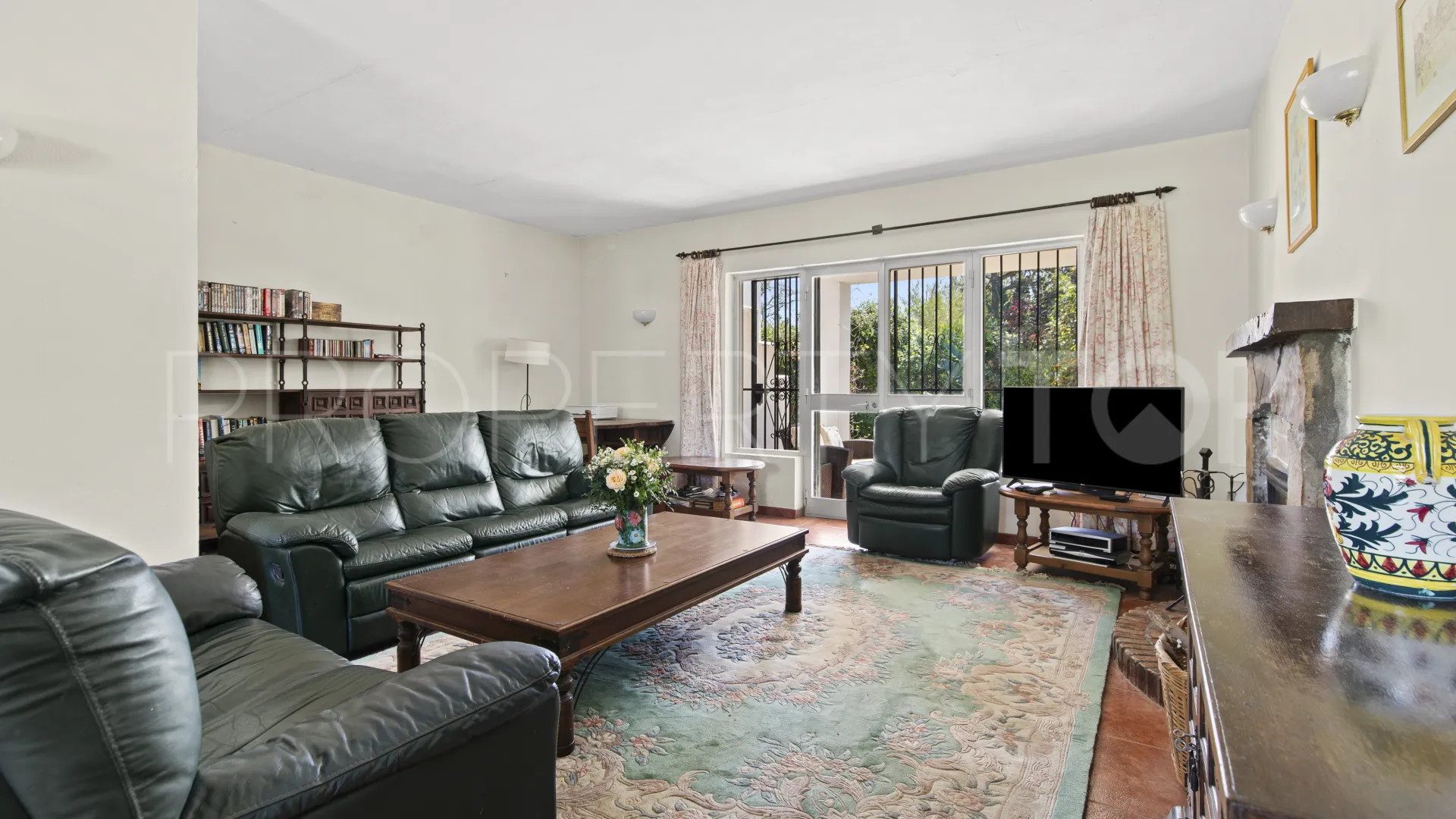 Villa en venta en Guadalmina Baja