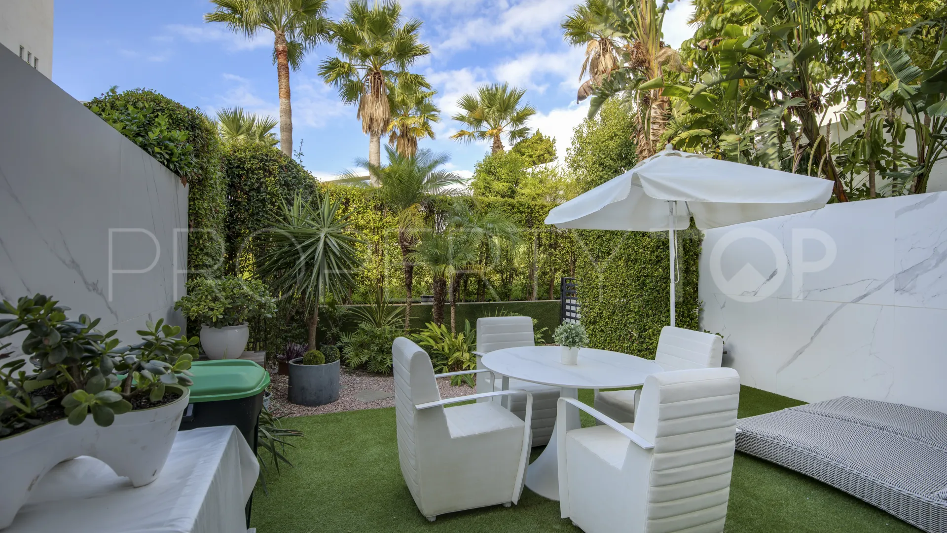 For sale Casares 2 bedrooms ground floor apartment