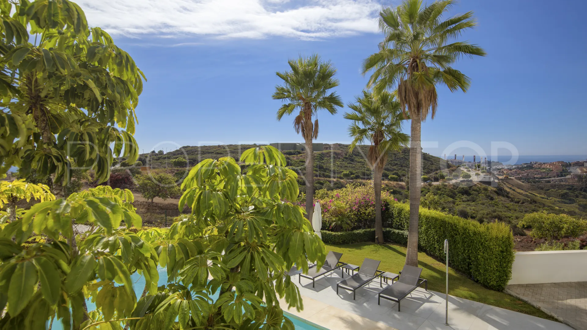 For sale Casares 2 bedrooms ground floor apartment