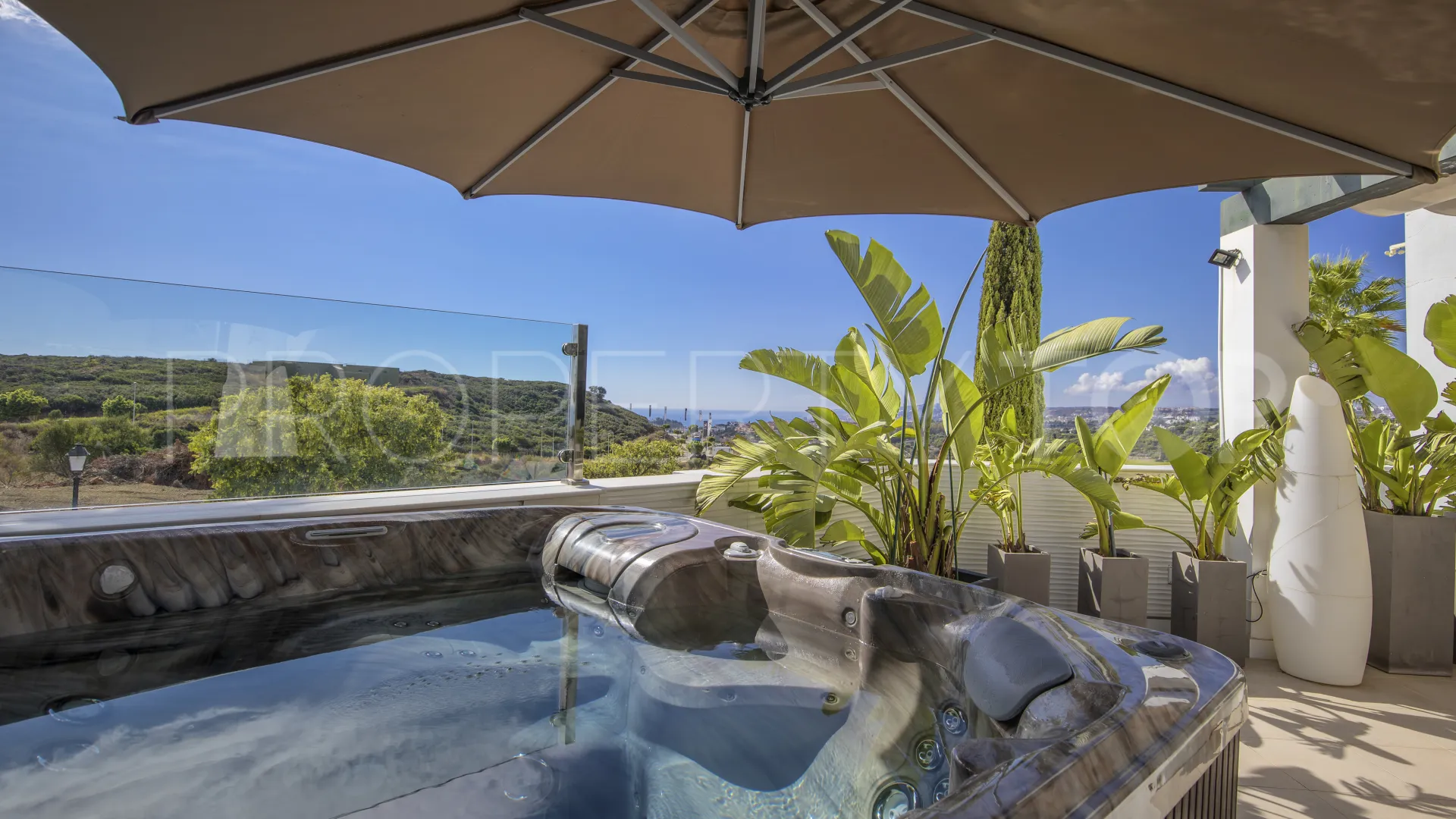 For sale Casares 2 bedrooms ground floor apartment