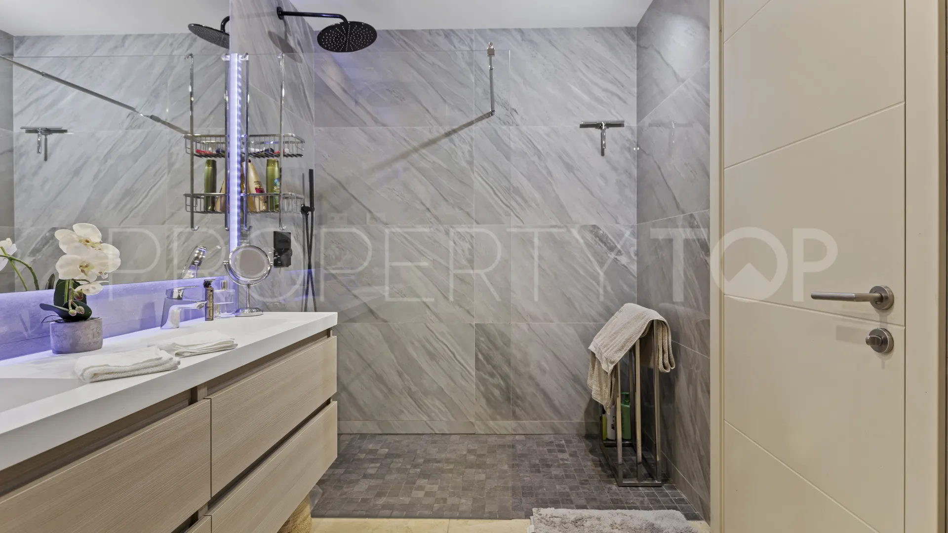 For sale Casares 2 bedrooms ground floor apartment