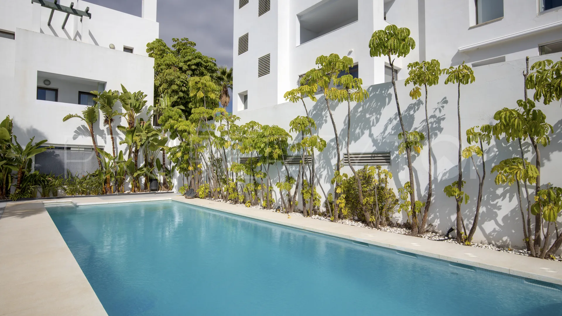 For sale Casares 2 bedrooms ground floor apartment