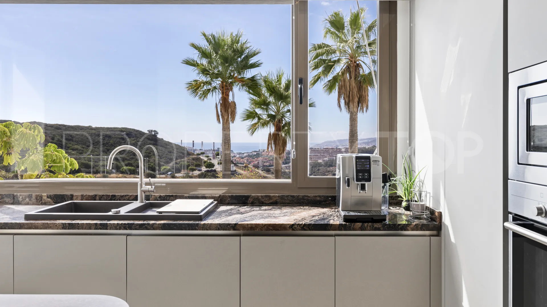 For sale Casares 2 bedrooms ground floor apartment