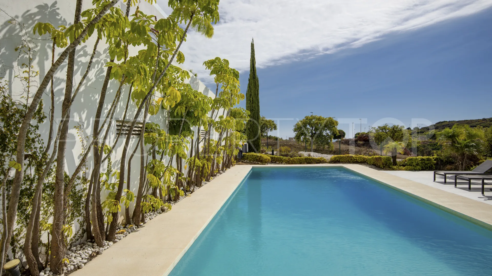 For sale Casares 2 bedrooms ground floor apartment