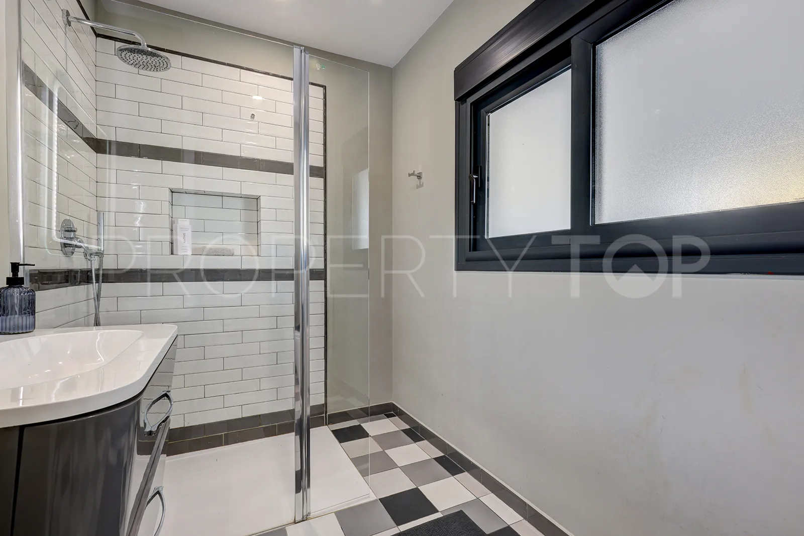 Casares, villa en venta