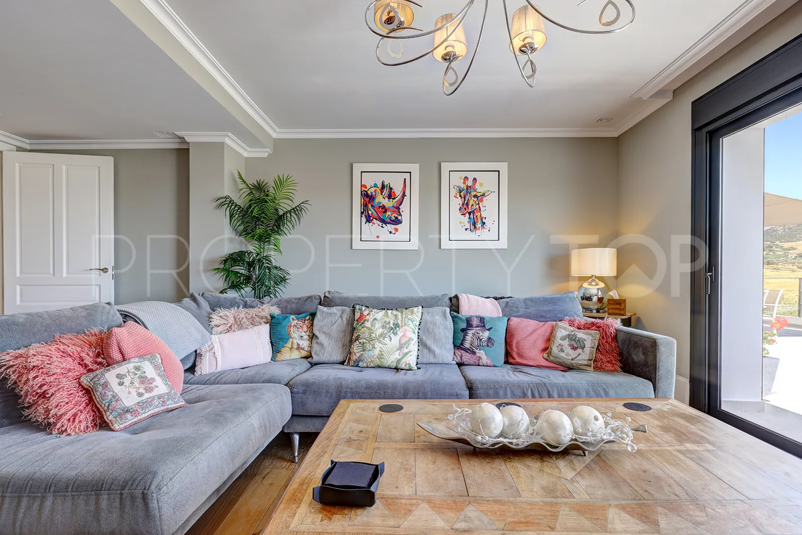 Casares, villa en venta