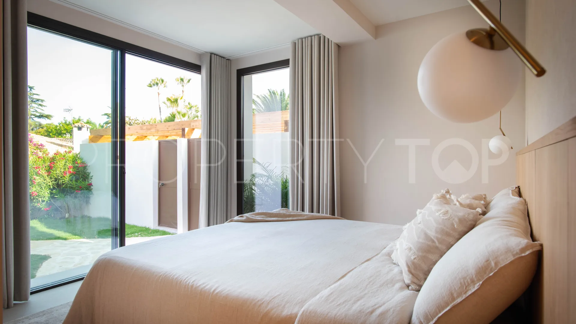 Villa a la venta en Guadalmina Alta