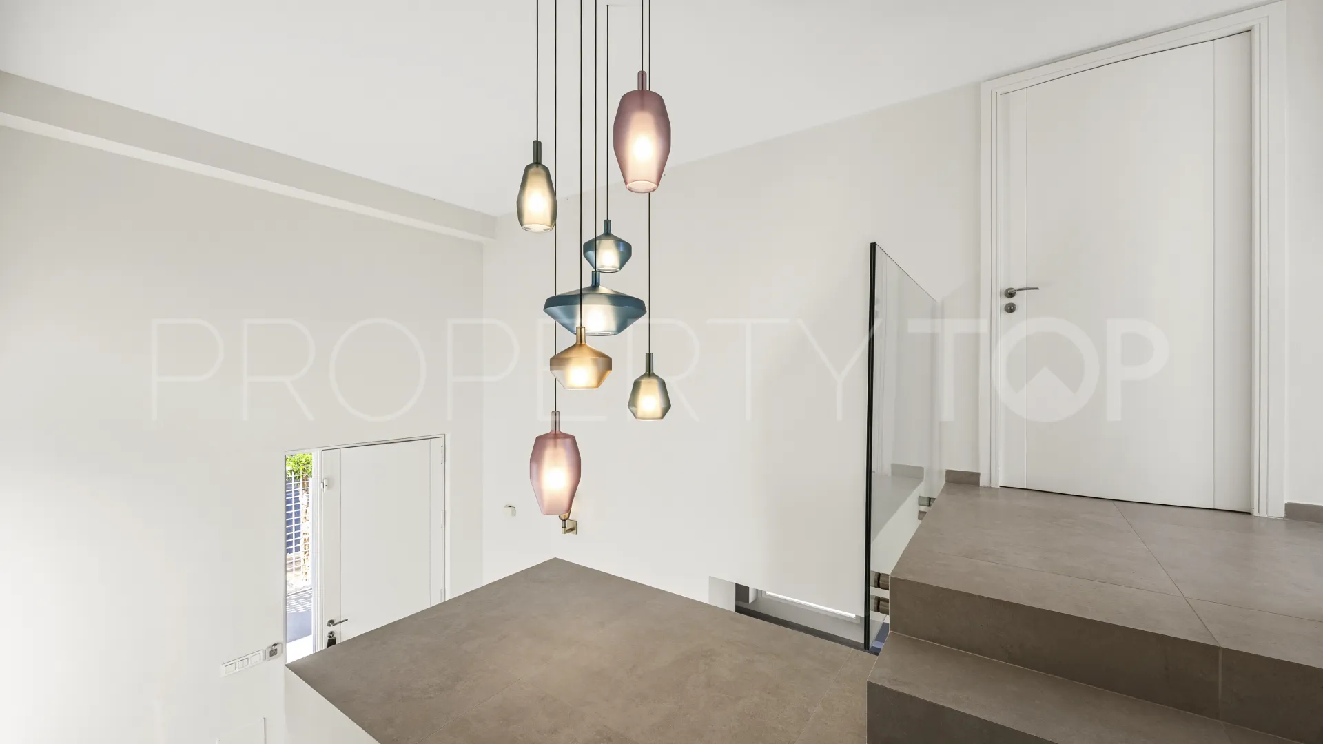 Villa en venta con 4 dormitorios en Benahavis