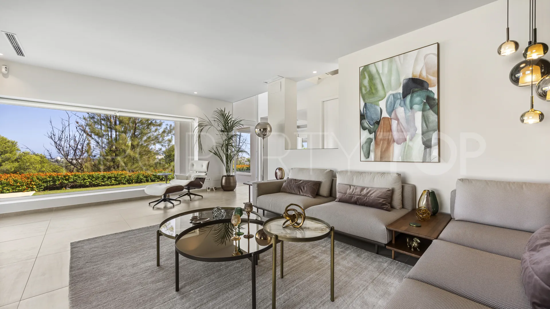 Villa en venta con 4 dormitorios en Benahavis
