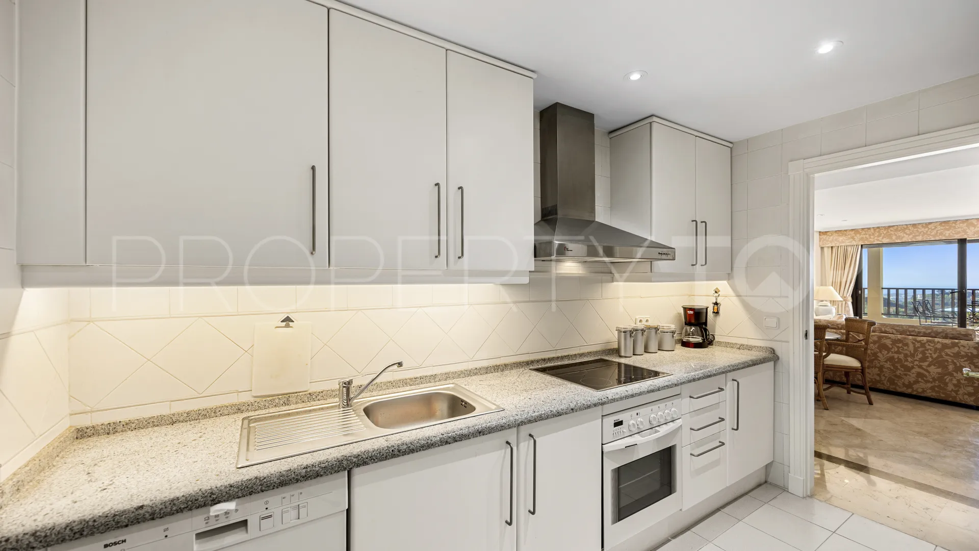Ático de 3 dormitorios en venta en Benahavis