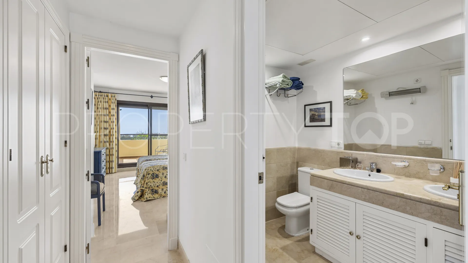 Ático de 3 dormitorios en venta en Benahavis