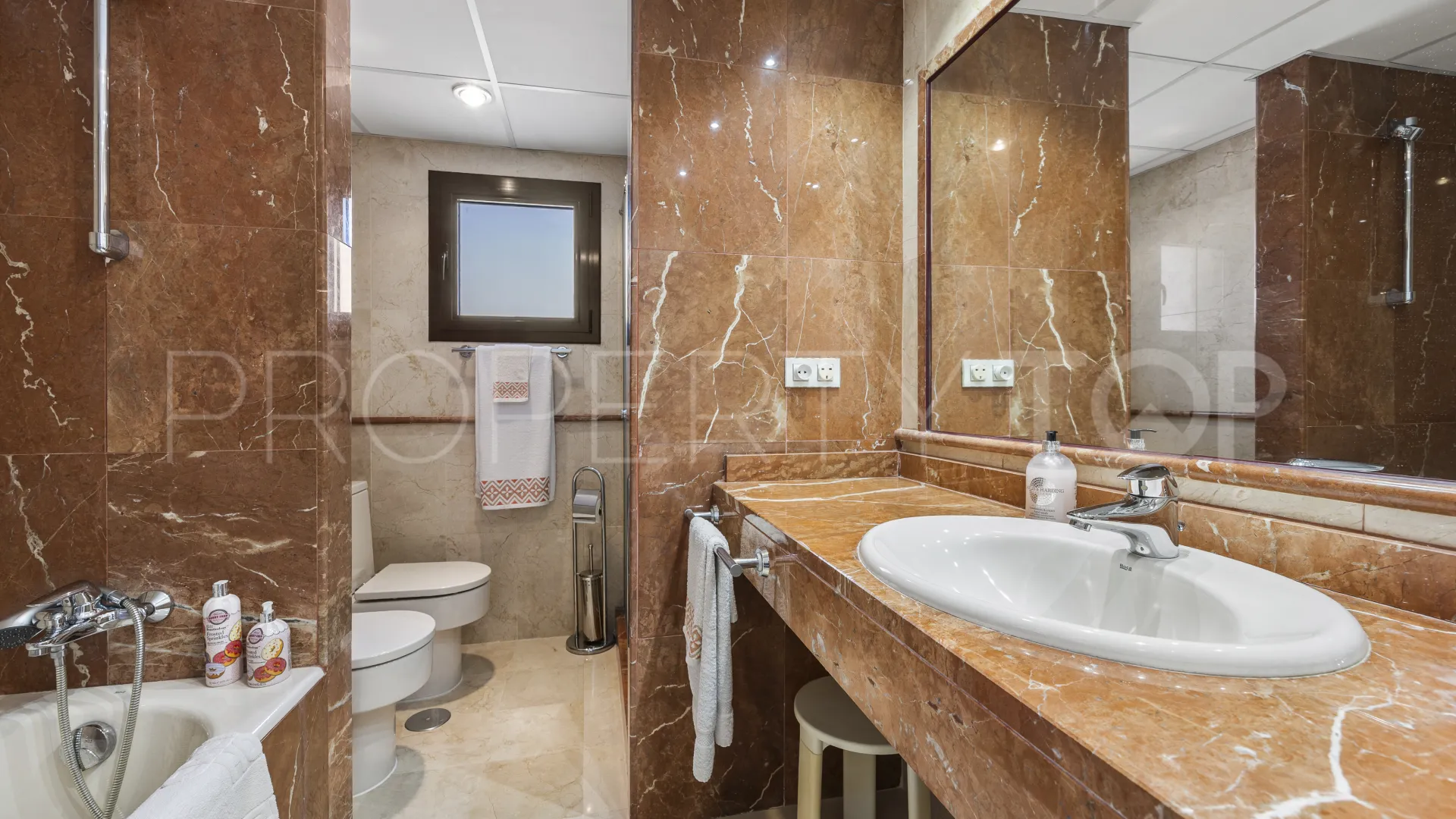 Estepona, atico duplex a la venta
