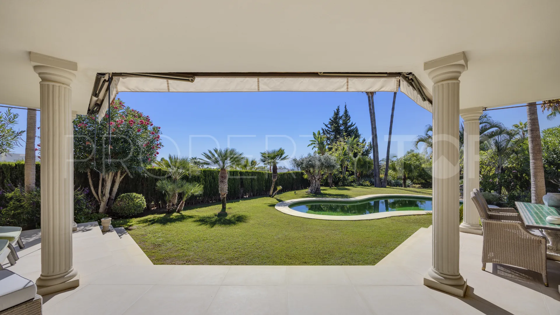 For sale Marbella 2 bedrooms villa