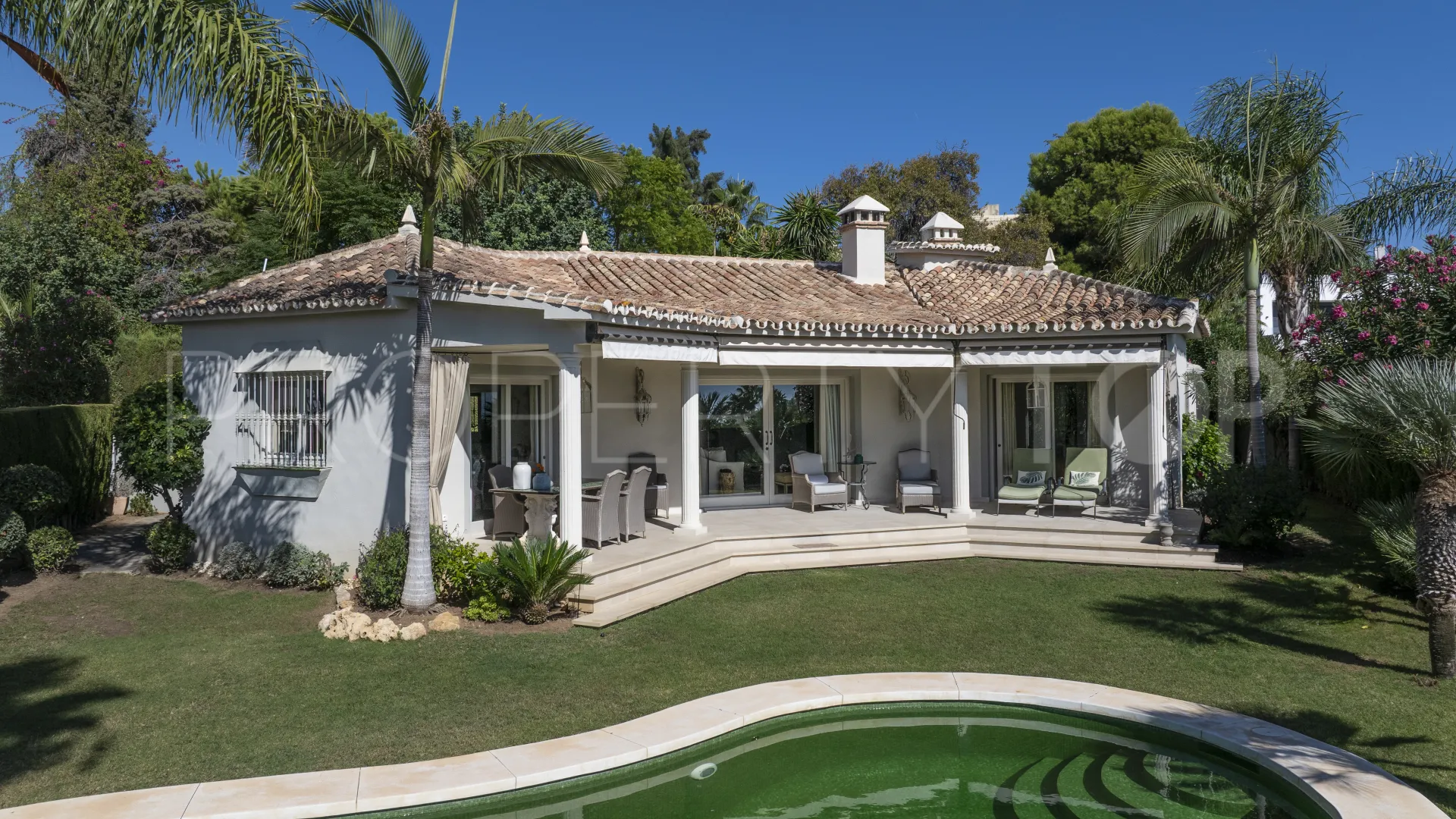 For sale Marbella 2 bedrooms villa