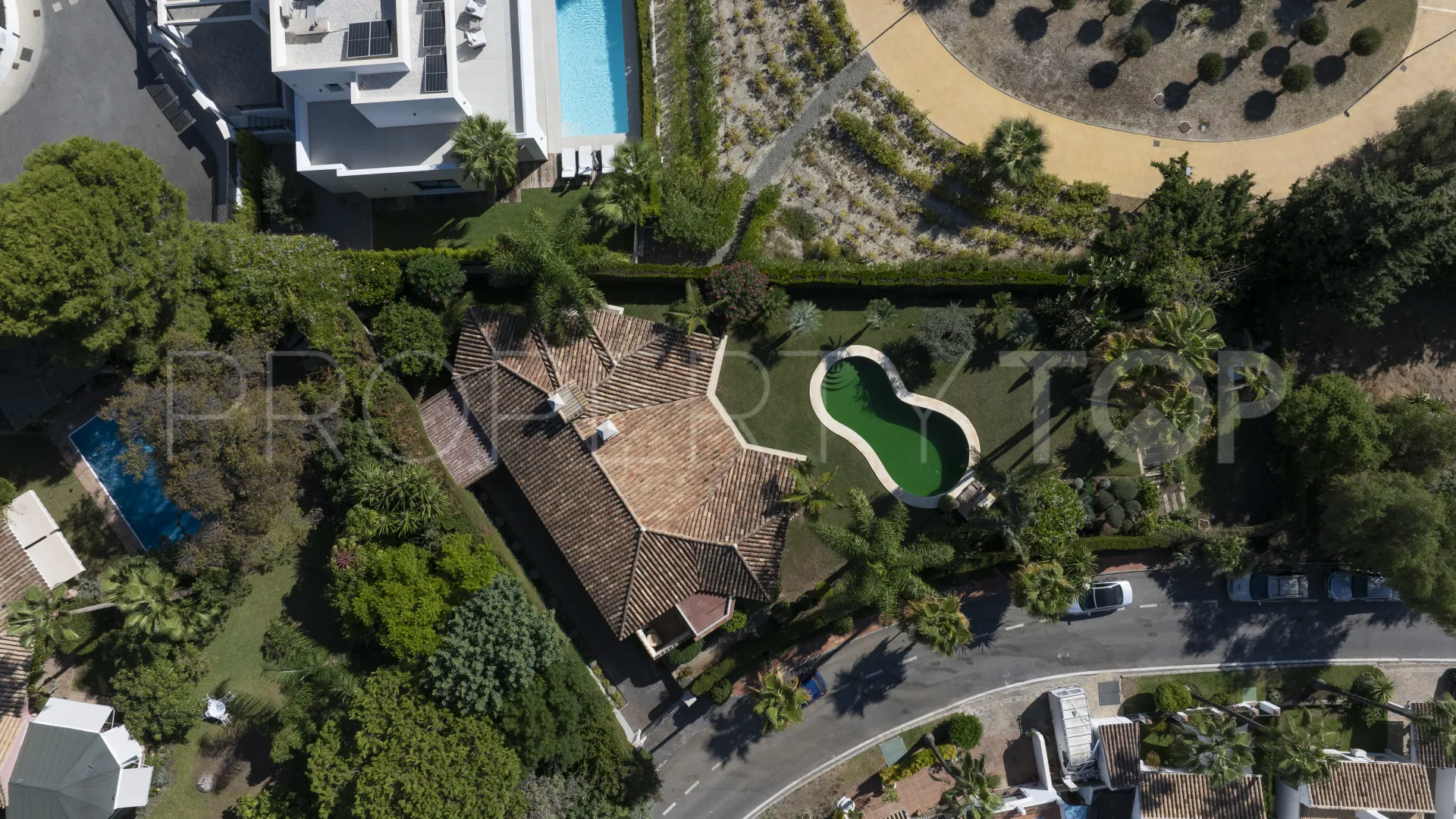 For sale Marbella 2 bedrooms villa