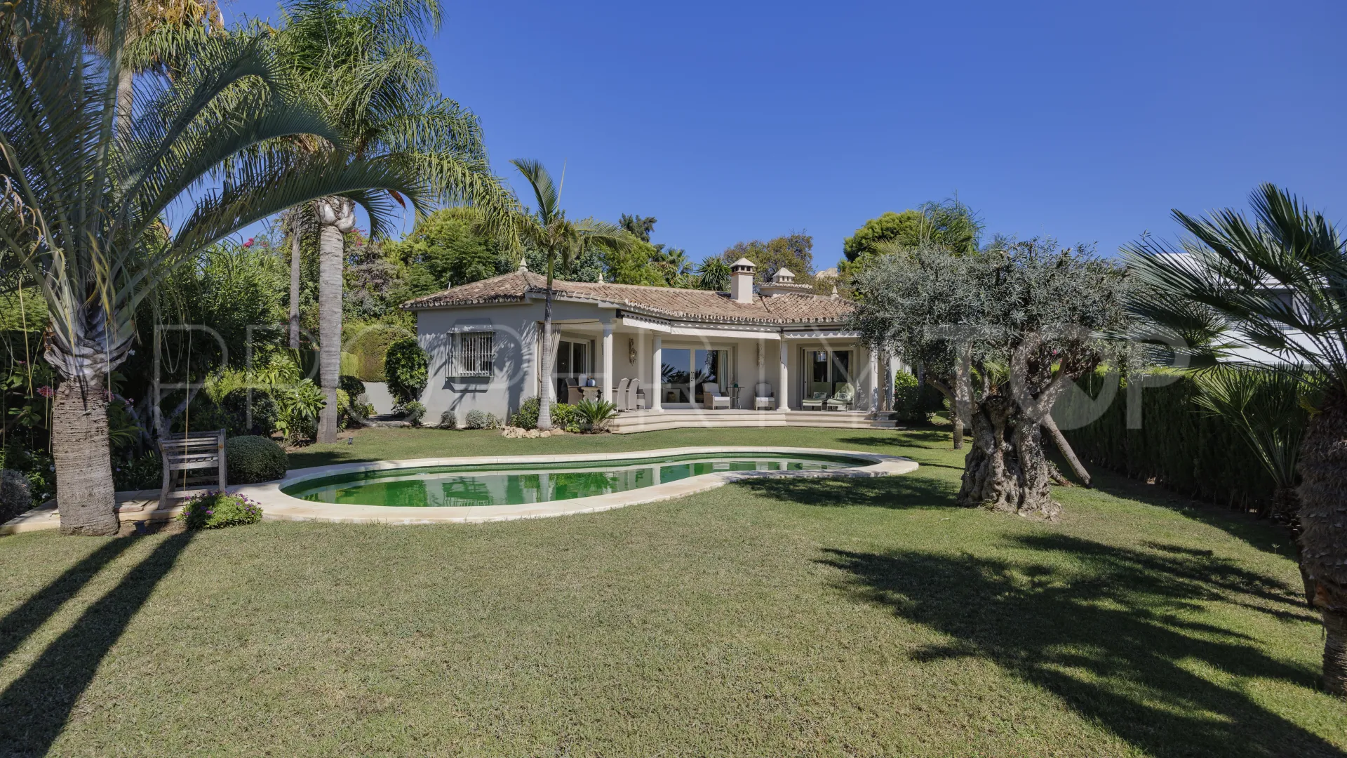 For sale Marbella 2 bedrooms villa