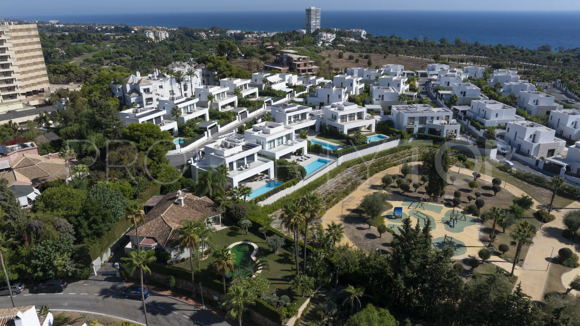 For sale Marbella 2 bedrooms villa